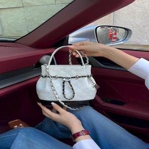 루시안 블루 버킷백 스타일리시한 작은 디자인 프레스토 체인 핸드폰 가방 크로스바디 단순한 어깨