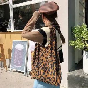 여성 스트리트 무드 호피 숄더백 데일리 포인트백 호피숄더백 여성호피가방 패턴가방