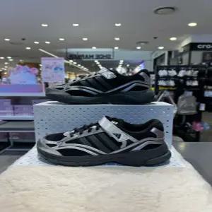 [슈마커] 아디다스 스피리테인 EL 운동화 KH7976