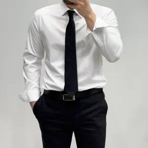 [바쏘옴므]4계절 만능 구김제로 스판 화이트 정장 와이셔츠