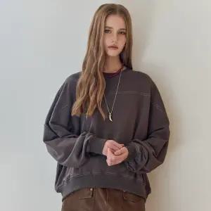 [MAXZA] 스티치 라인 루즈핏 맨투맨 티셔츠