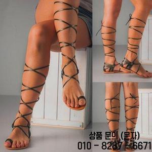 여름 플랫 샌들 큰 사이즈 43 리본 슬립온 패셔너블 로마 스타일 두꺼운 굽 오픈 토 PU 소재 신발