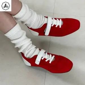 [애슬릿] 소 가죽 찍찍이 스퀘어토 플랫 여성 스니커즈