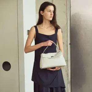 [조이그라이슨](센텀시티점)헤일로 사첼백 LW6SH4680_LS