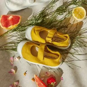 빅토리아 아동 벨크로 메르세데스 로나 틴타다 136605-MOSTAZA