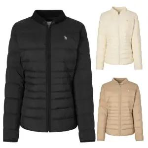 [롯데백화점]헤지스골프 [3colol][ESSENTIAL] 블랙 여성 에센셜 경량 다운 자켓 (HWJU5D902)