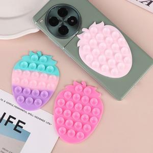 차량용 핸드폰거치대 흡입 컵 스마트폰 홀더; 딸기 무늬 휴대용 스탠드; 범용 자동차 네비 브래킷; 고정 패