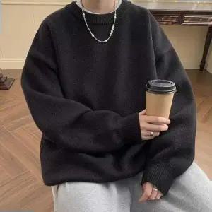 남자겨울니트 남자 대학생 캠퍼스 룩 오버 핏 라운드 니트 스웨터