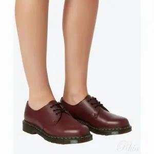 닥터마틴 1461 3홀 체리레드 11838600