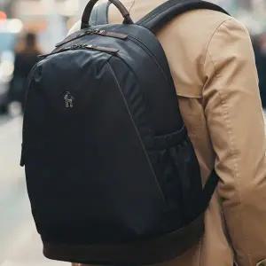 [헤지스](광주신세계)[아이코닉 라이트] 냉감 나일론 백팩(M사이즈) HJBA6E505BK