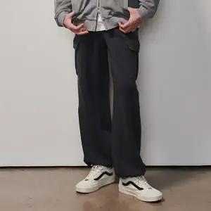 [에꼴리에] 남자 봄이월 변형 파라슈트 카고바지(25A0207)