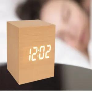 배꼽이집 LED 우드 큐브 탁상시계 디지털시계
