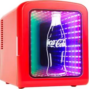 코카콜라 4L/6캔 미니 냉장고 멀티 컬러 LED 조명 - 침실 사무실 자동차 및 게임룸을 위한 휴대용 열전기