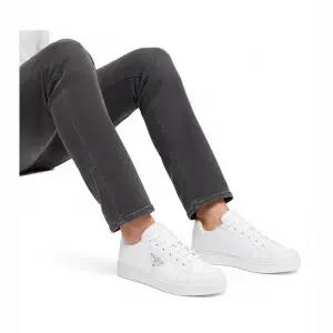 PRADA 다운타운 리나일론 가죽 스니커즈