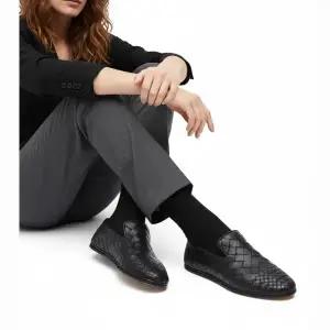 BOTTEGA VENETA 보테가 베네타 25 선데이 슬리퍼