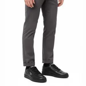 프라다 25 다운타운 가죽 스니커즈