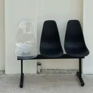 정류장 플라스틱 벤치 카페 공원 대합실 대기석 지하철