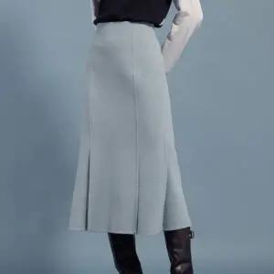 [롯데백화점]DEWL 핸드메이드 머메이드 롱 스커트 D254MSD558