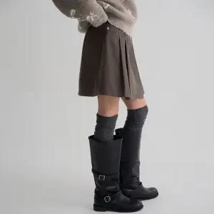 에잇세컨즈 8SECONDS [에잇세컨즈] 벨티드 플리츠 미니스커트 브라운 (356127CM0D) 3707669 189842