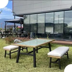 루프탑 마당 옥상에 어울리는 야외용 라탄테이블 벤치 야외테이블세트