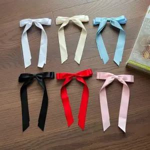 [에이치플러스몰]리본 자동 헤어클립 반자동 똑딱이 머리 고정핀 Y2K 스타일 헤어핀