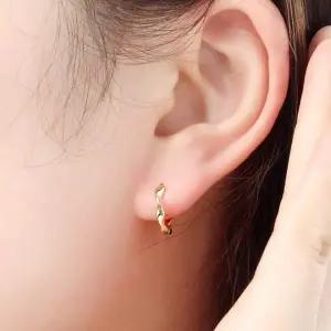 [알티피아]골드 도금 실버925 물결 모양 꼬임 원터치 링 귀걸이