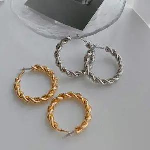 볼드 웨이브 링 귀걸이 헤어라인 곡선 포인트 귀장식 여성 액세서리