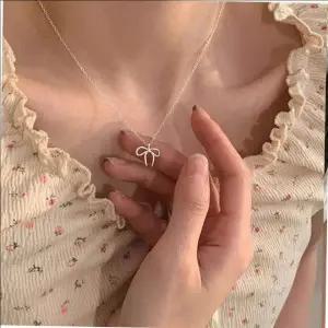 실버 리본 펜던트 로맨틱 체인 심플한 여성 목걸이 액세서리