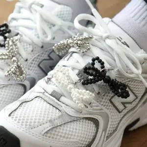 비팬시 신발 미니 진주 리본 2pc (신꾸 운동화 꾸미기) 사무용품