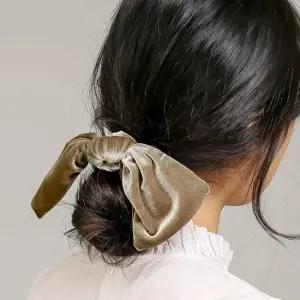 엔젤슈슈 벨벳 리본 매듭 곱창밴드 베이지 머리끈 리본머리끈 헤어슈슈 스크런치