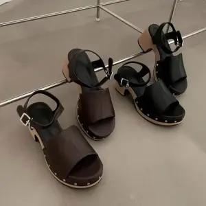 라운드코 징장식 스트랩 샌들 낮은굽 데일리 트렌디 여자여름샌들 발편한샌들 편한샌들