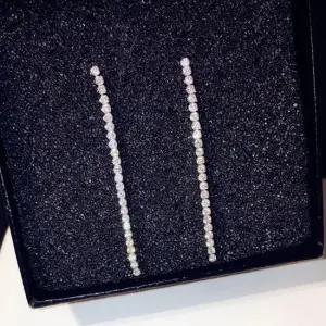 다이아 롱 드롭 귀걸이 화이트 여성귀걸이 드롭귀걸이 큐빅귀걸이 하객패션 귀걸이선물