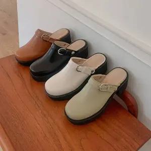 [엄지척]뮬 435WUT95 통굽 여성 캐주얼 120479 버클 여성샌들 샌들 슬리