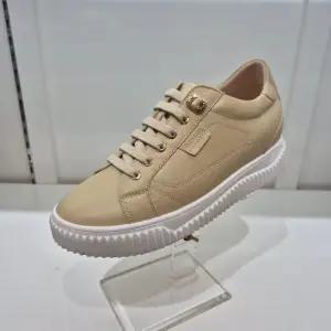 [엘칸토]엘칸토 HC11 소가죽 여성 스니커즈 B2V0U6X1335 (46186678)