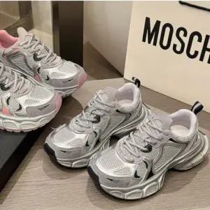 2가지 컬러 통기성 여성 러닝화 에어 메쉬 운동화 여자운동화 여자스니커즈