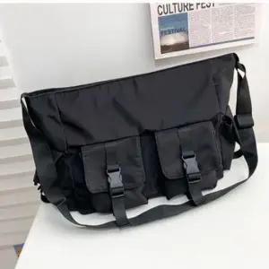 남성용 크로스백 캐주얼 미니 메신저 힙색 학생 슬링백 핸드폰 가방 크로스남성가방