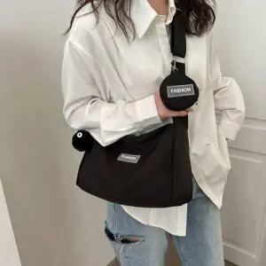 백 동전지갑 키링포함 3color 0078 캐주얼 패션잡화 본사공식 핸드폰 여성 여행 백 남자 수납 여행용 가 백