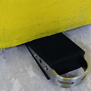 야외 창고문 고무스토퍼 삼각형 바닥 문고정받침대