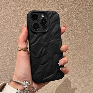 최신 귀여운 아이폰 케이스 주름스타일 블랙 화이트 TPU / 핸드폰 13 14 15 프로 프로