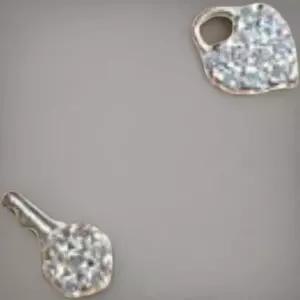 /신상오픈런 은색 미니 큐빅 하트 피어싱 데일리 귀걸이