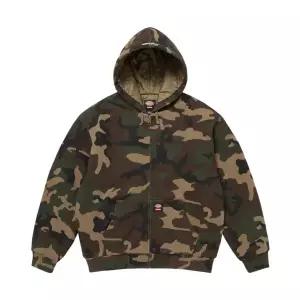 Supreme x Dickies Quilted Lined Zip Up Hooded Sweatshirt Woodland Camo 25FW 슈프림 디소형 퀼티드 라