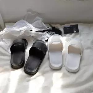 데일리웨어 미니멀 시그니처 커플상품 실내외화샌들 HL19