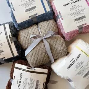 GOLD DOKKAEBI (1+1)와플 극세사 무릎담요 차량용 미니 사무실 차량 어깨 담요 70x100cm