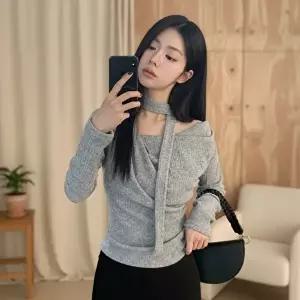 [옷자락]여성 여리핏 페미닌 오프숄더 셔링 니트 데이트룩