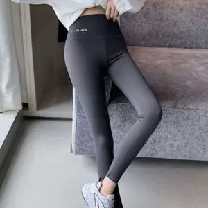 여성 트레이닝 레깅스 팬츠 운동할때 딱붙는 바지 슬림핏바지 밴드 검정