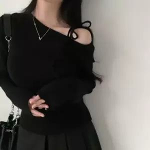 니트 여리여리 여자 어깨트임 리본 오프숄더 스트랩