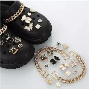 [콩심팥심]지비츠 인기 (사러왕)크롱스 신발 장식 감성 진주 보