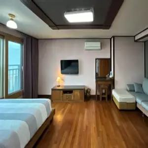 [제주 펜션] 제주 리버풀펜션 (제주공항 서부(용담,도두,연동,노형동))