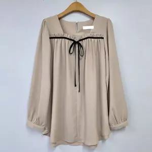 [하프클럽/]빅사이즈 601 태슬리본스퀘어블라우스 DRIT858