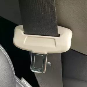 살림냥냥 안전벨트 실리콘 버클 클립커버 화이트 안전벨트클립